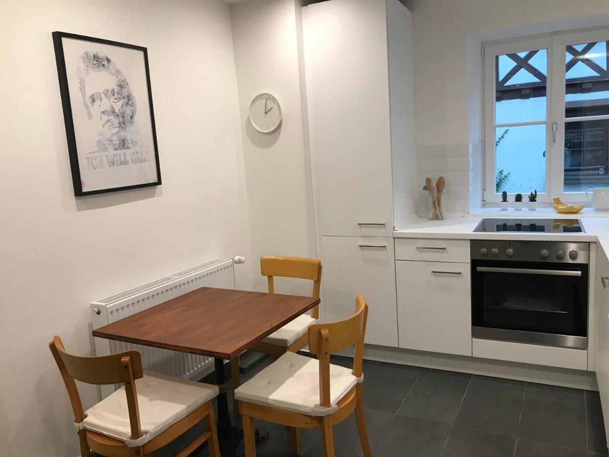Turmwohnung Buedinger Hof Weinheim Esterno foto