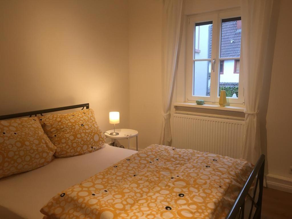 Turmwohnung Buedinger Hof Weinheim Esterno foto